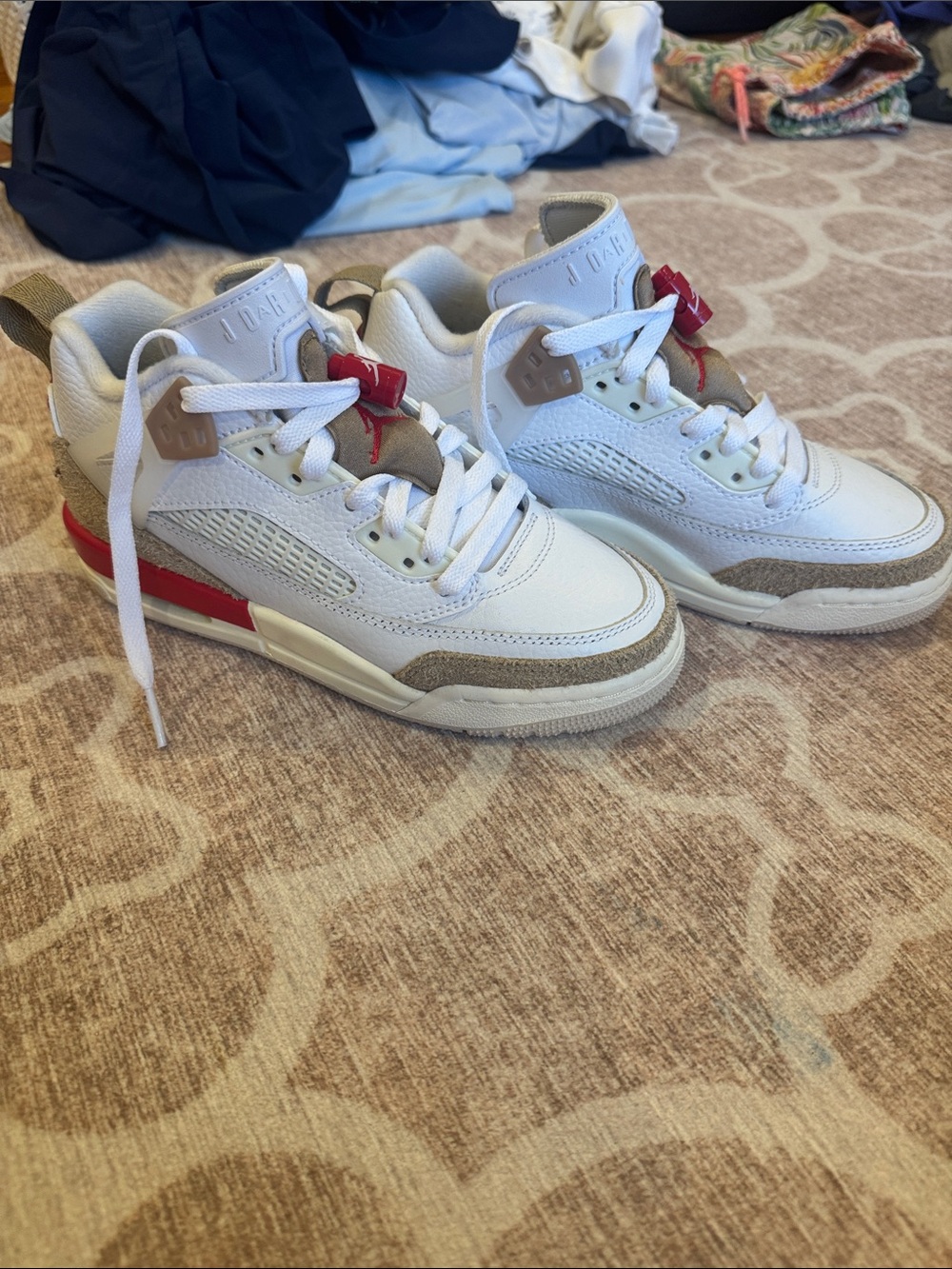 Nike Kids White and Red Jordan Spizike Brooklyn Sneakers size 3.5